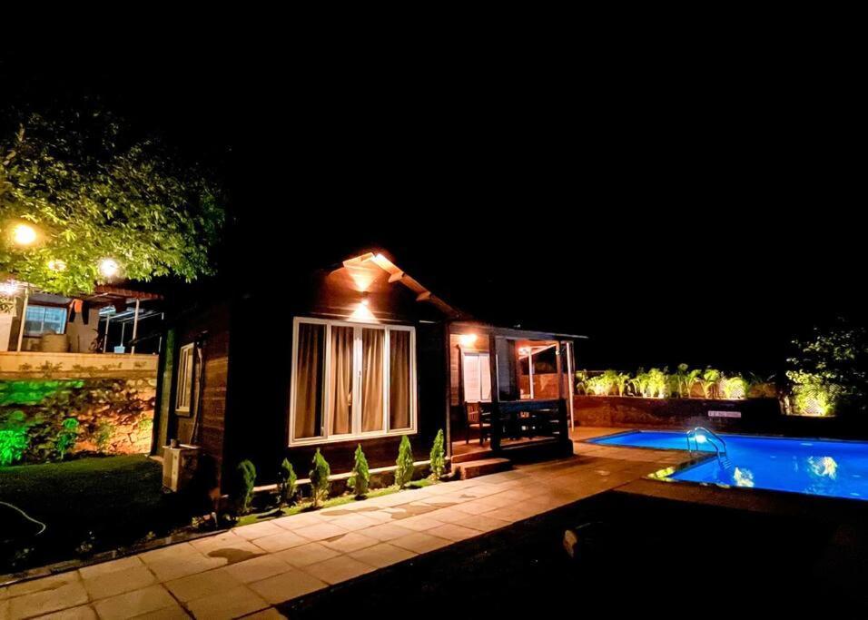 Waterrock Stays The Mango Tree Chalet Púna Kültér fotó