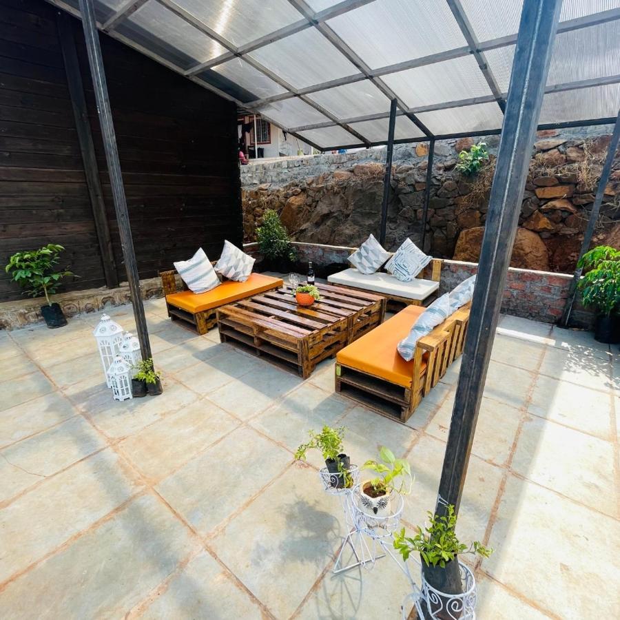 Waterrock Stays The Mango Tree Chalet Púna Kültér fotó